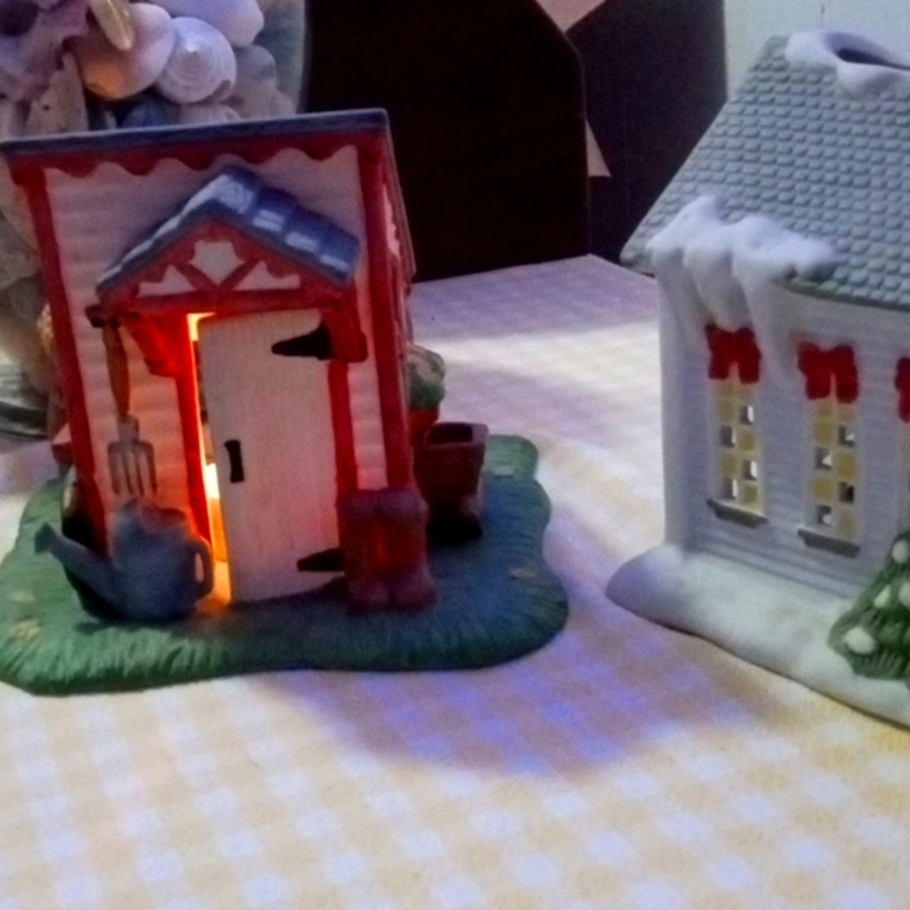 PartyLite Garden Shed